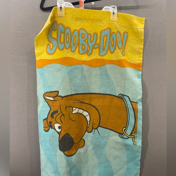 Vintage Scooby doo pillow case. Some spots but still great condition - Picture 2 of 5
